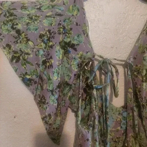 ANGIE Floral Boho Print Dress Size S Womens Flutter Sleeve Ruffle - Picture 4 of 9